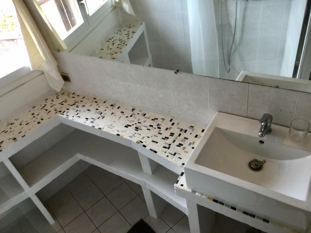 La Petite Maison D'A Cote, Au N°11 Сен-Анян Екстериор снимка